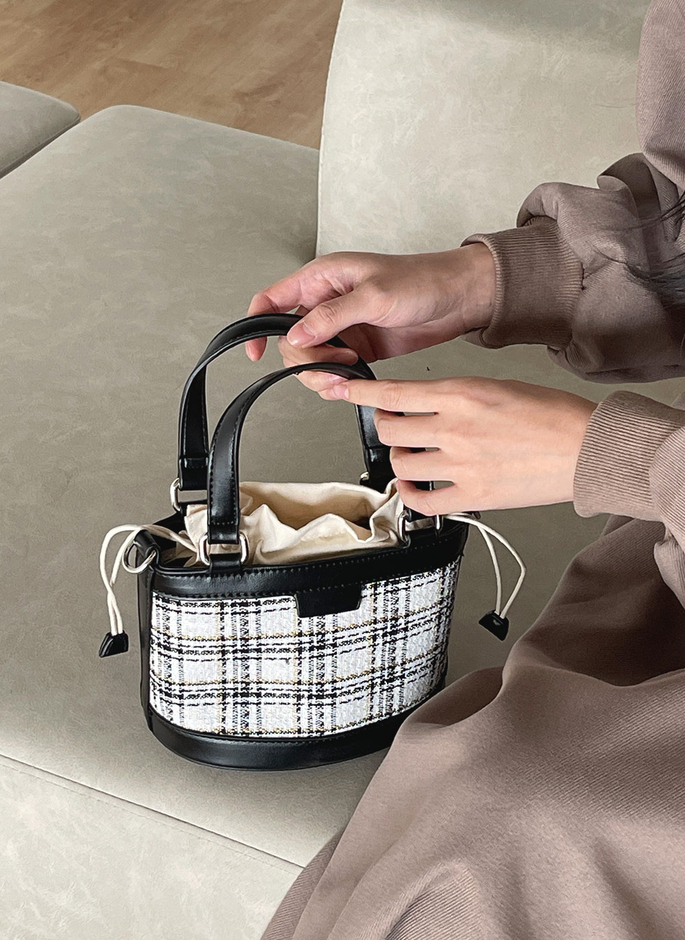 2WAYツイード巾着バッグ | DHOLIC | 詳細画像2