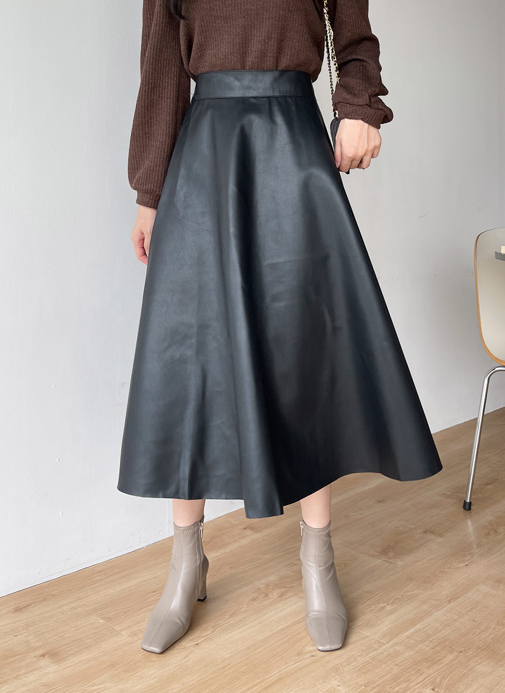バックゴムレザー調フレアスカート | DHOLIC | 詳細画像2