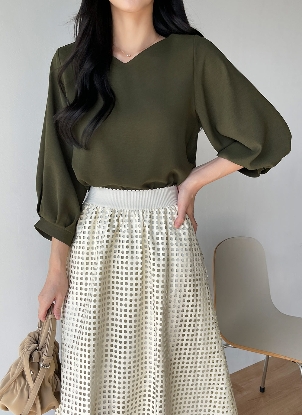Vネックパフ7分袖ブラウス | DHOLIC | 詳細画像7