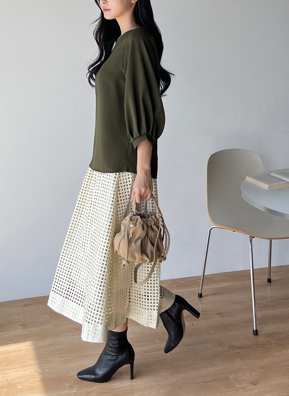 Vネックパフ7分袖ブラウス | DHOLIC | 詳細画像9