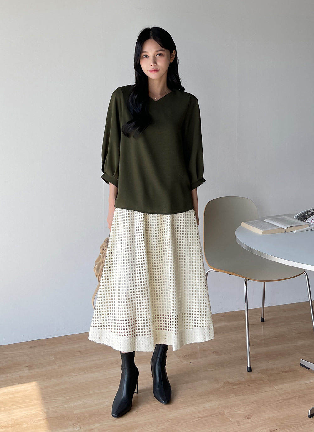 Vネックパフ7分袖ブラウス | DHOLIC | 詳細画像11