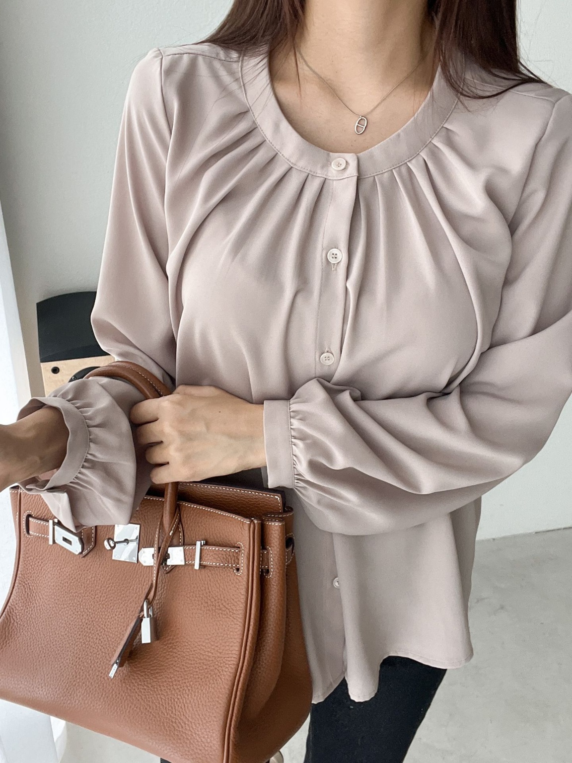 ラウンドネックギャザーブラウス | 詳細画像5