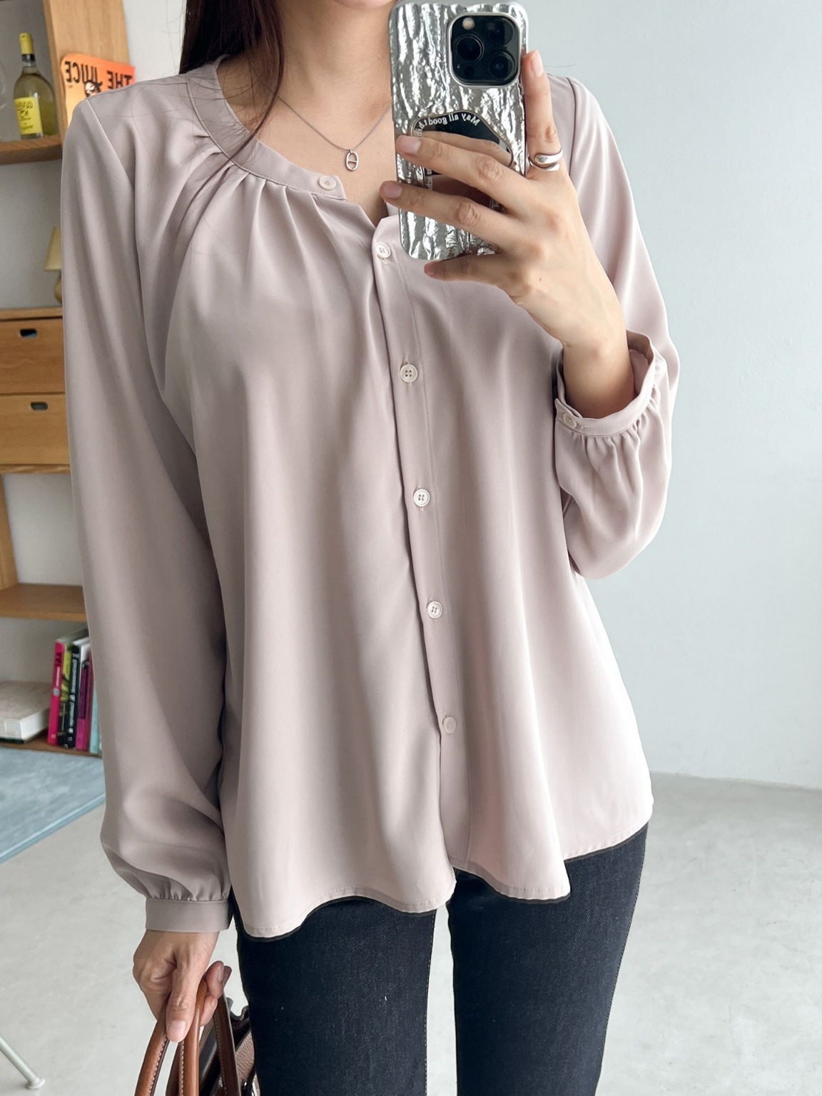 ラウンドネックギャザーブラウス | 詳細画像11