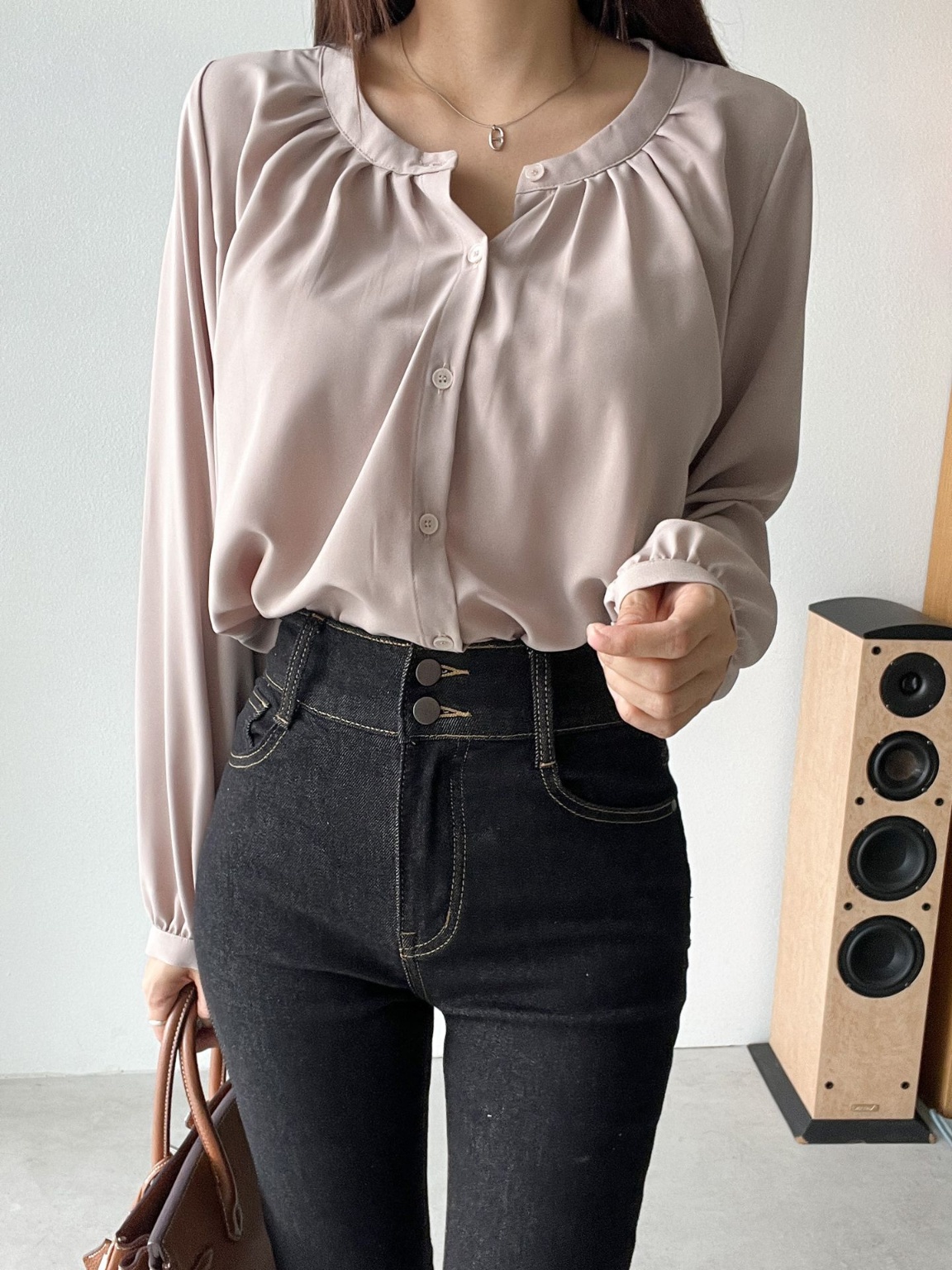 ラウンドネックギャザーブラウス | 詳細画像20