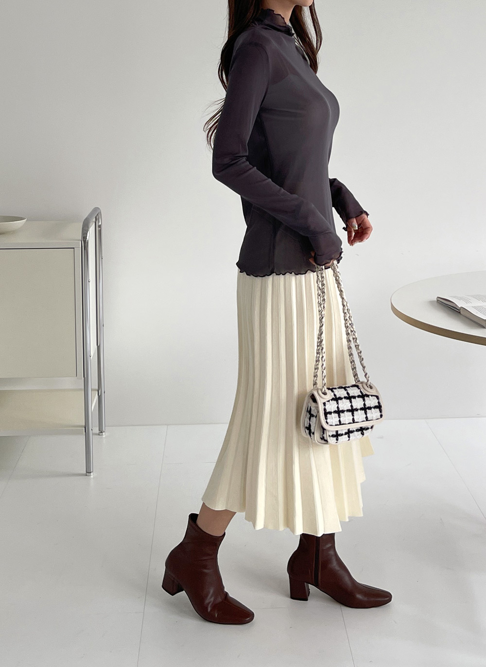 シアーメロウハーフネックブラウス | DHOLIC | 詳細画像3