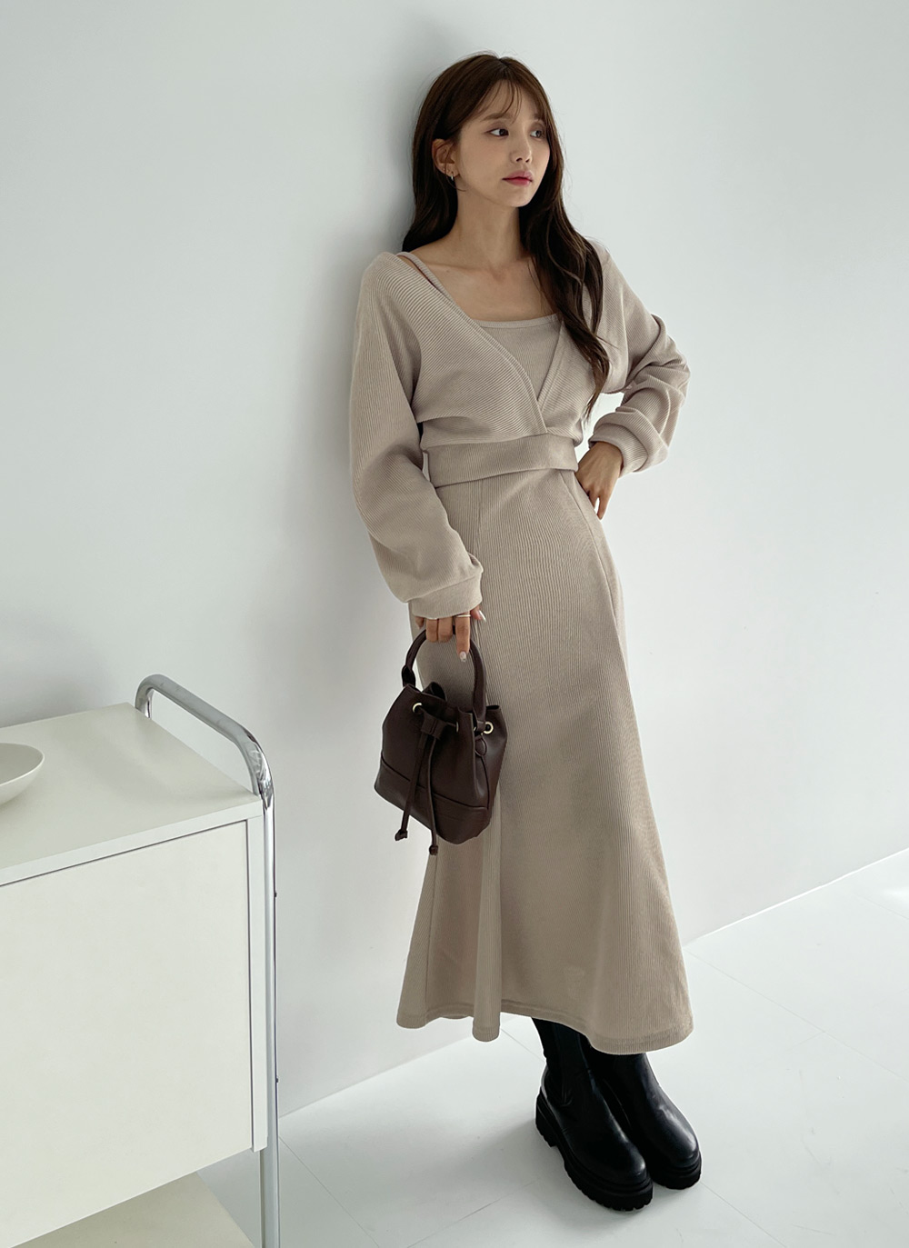 専用 未使用 tomoshiki ダークブラウン Vネック キャミワンピース