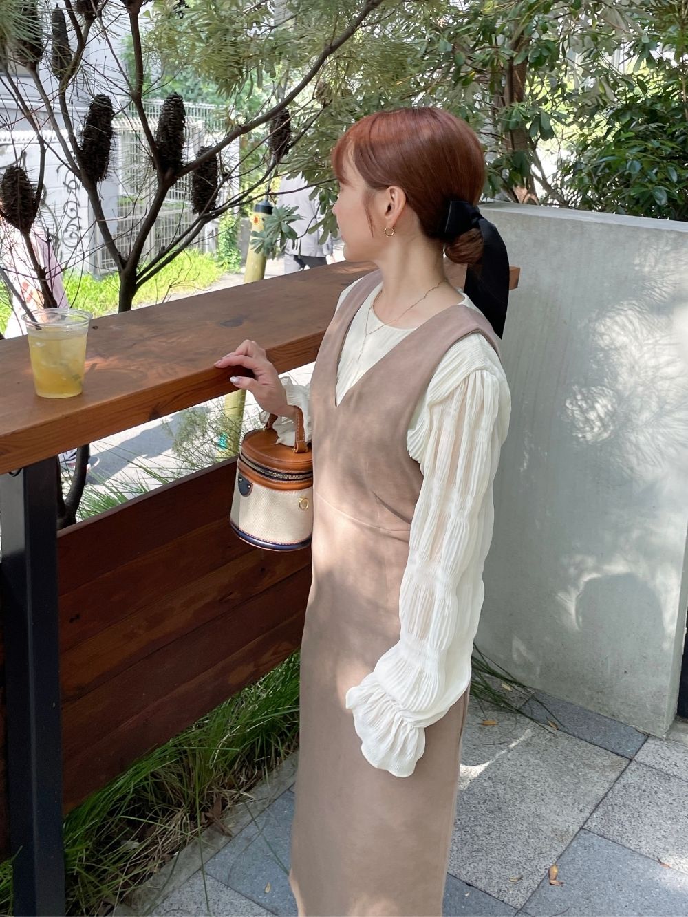 Vネックノースリワンピース | 詳細画像5