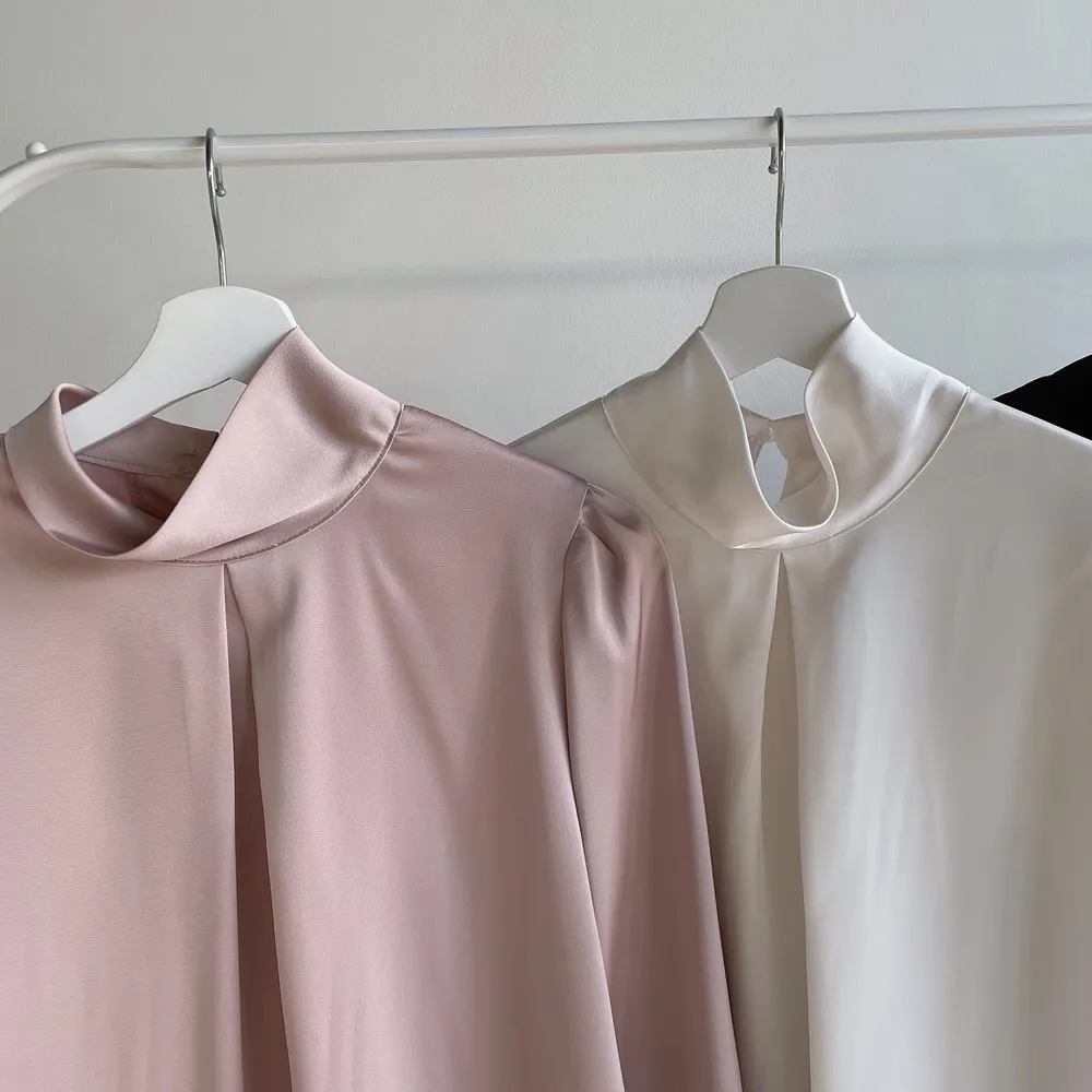 ハイネックサテンパフ長袖ブラウス | mirangmirang | 詳細画像31