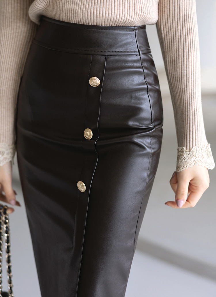 【専用です】セリーヌ　タイトスカート　金ボタン　チェーン　ブラック　42サイズ 専用です】セリーヌ タイトスカート 金ボタン チェーン ブラック