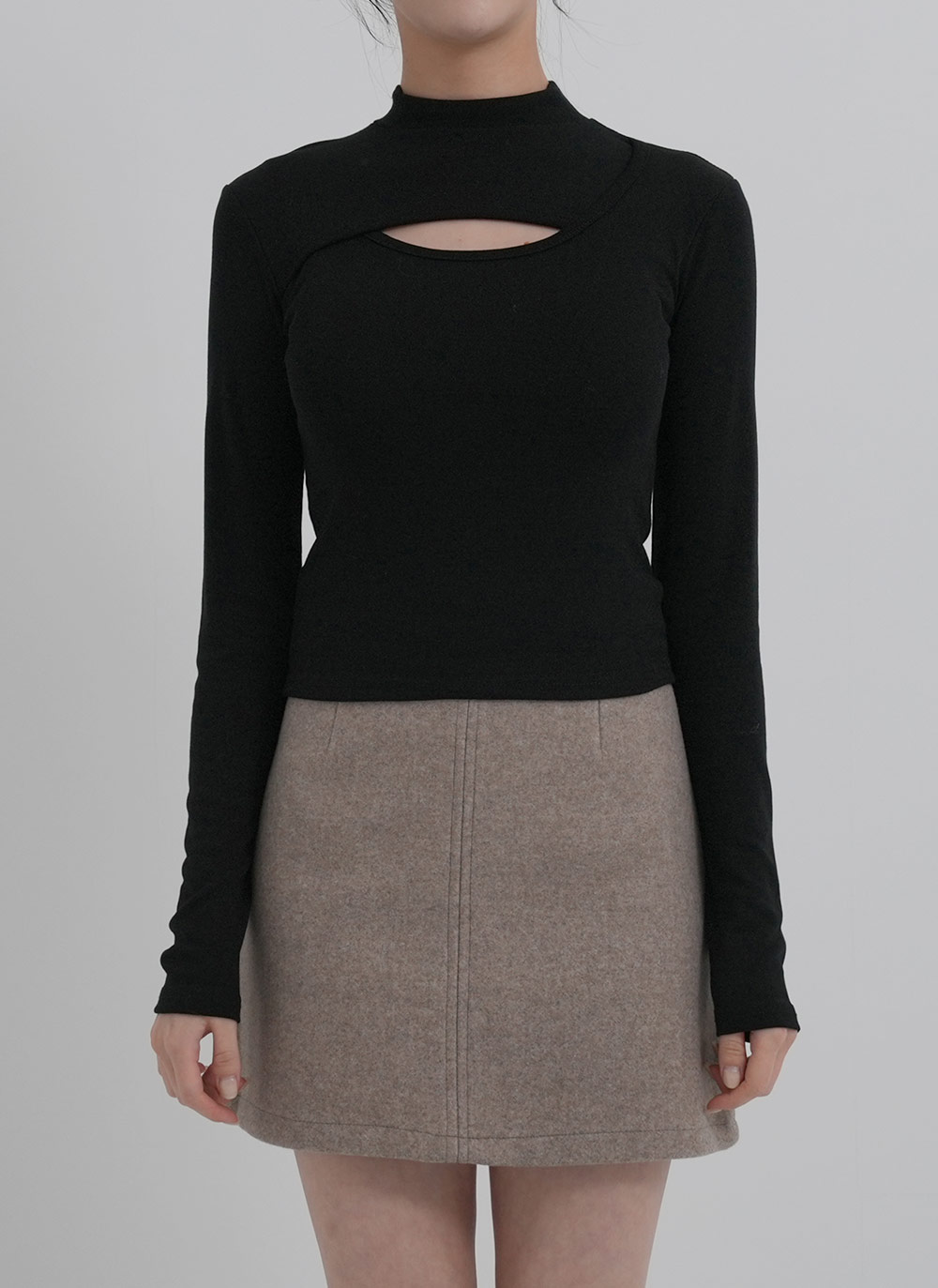 カットアウトハーフネックTシャツ | DHOLIC | 詳細画像2