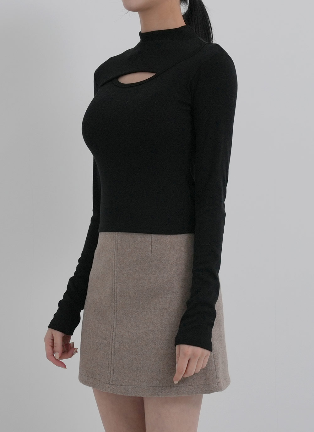 カットアウトハーフネックTシャツ | DHOLIC | 詳細画像3