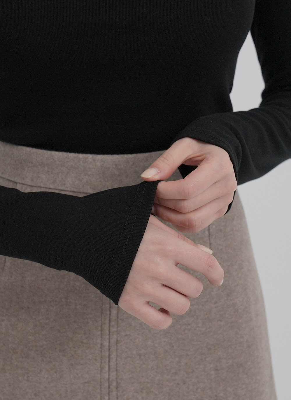 カットアウトハーフネックTシャツ | DHOLIC | 詳細画像8