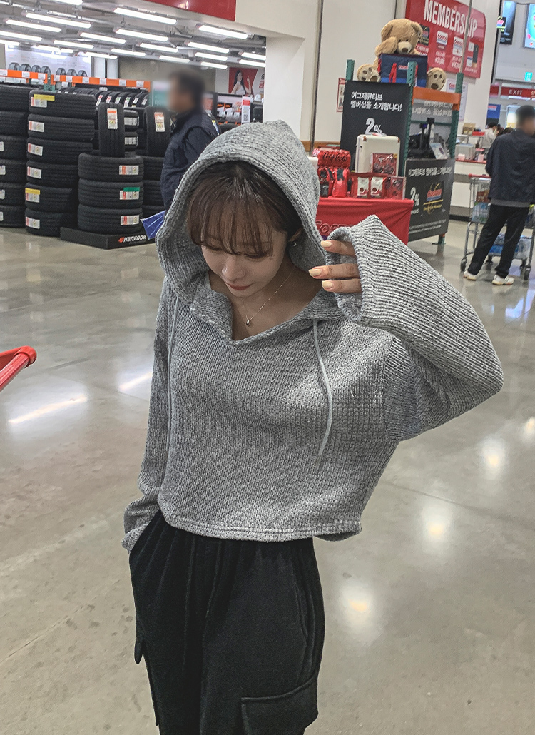 クロップド丈フードニット | レディースファッション通販 - DHOLIC