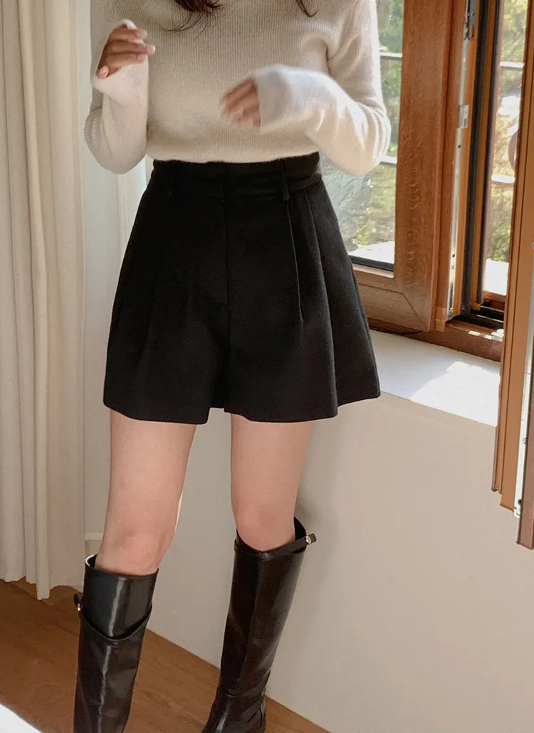 ウール混ツータックショートパンツ | cherrykoko | 詳細画像1