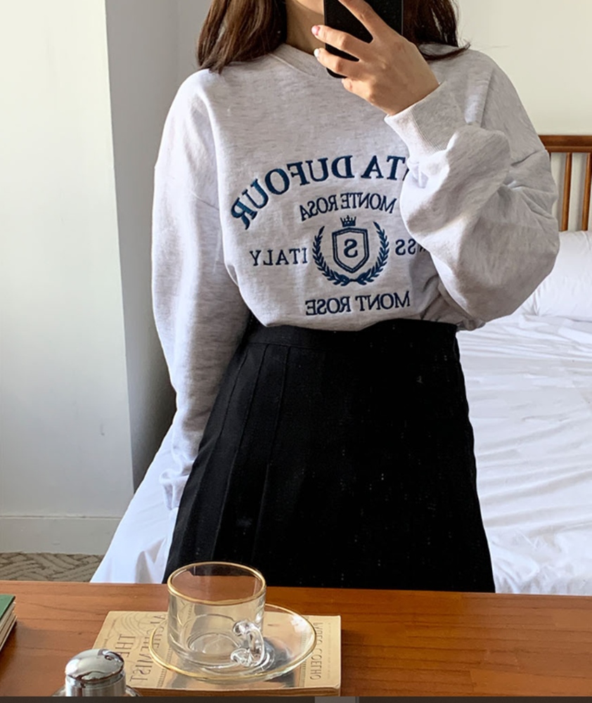 ITALYエンブレム刺繍スウェット | レディースファッション通販 - DHOLIC ネイビー エンブレム刺繍 スウェット