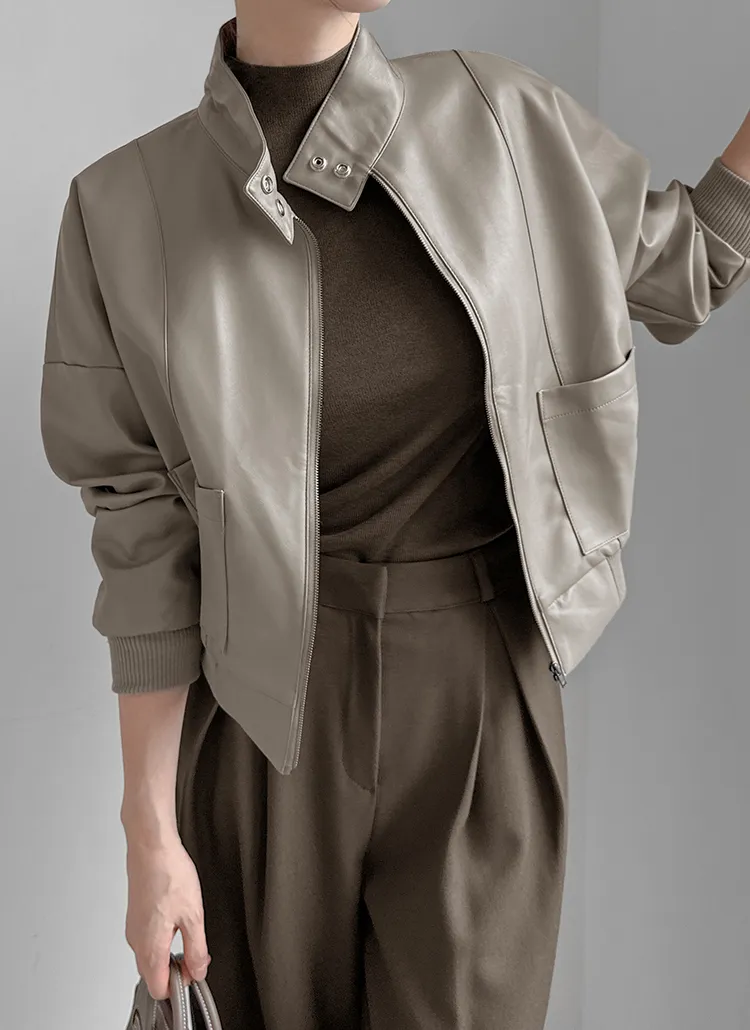 レザー調ボトルネックジャンパー | freepany | 詳細画像1