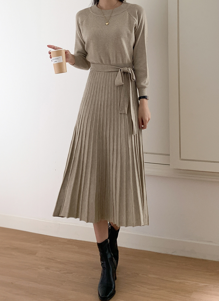 ウエストストラッププリーツニットワンピース | レディース