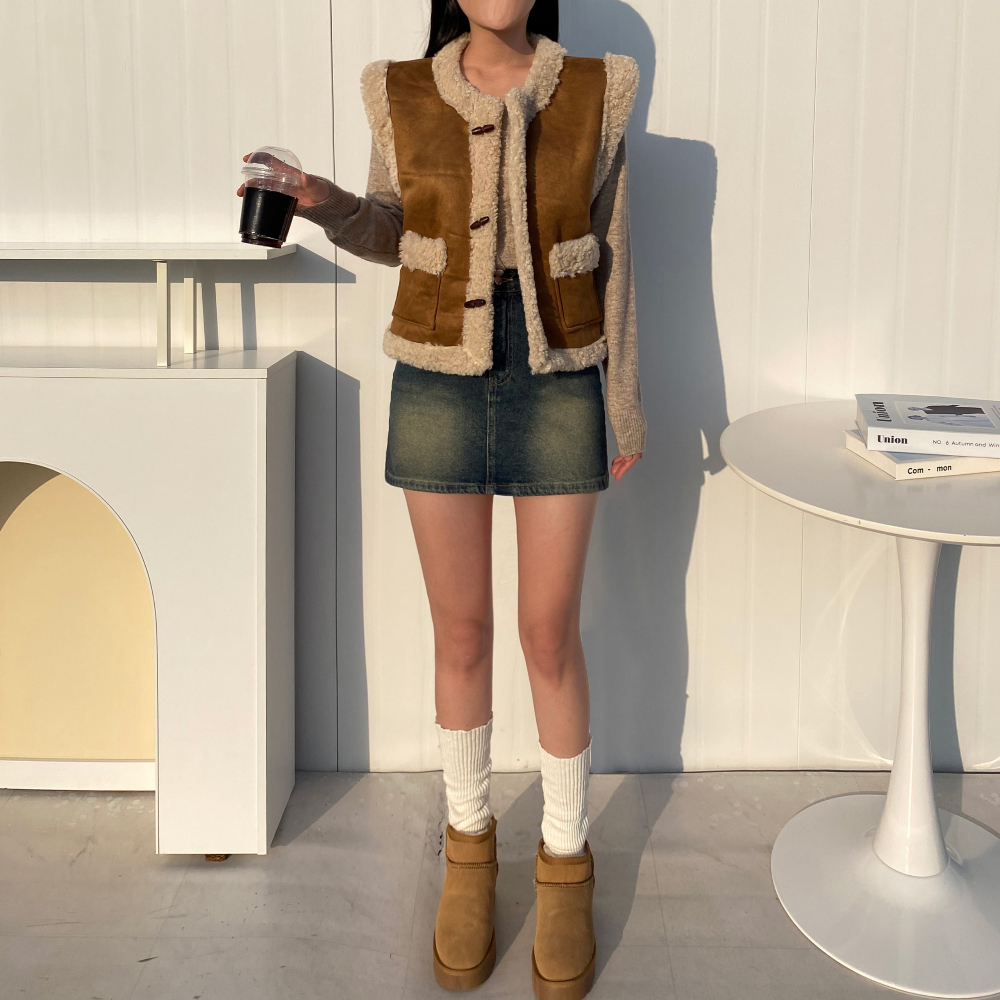 美品✨エンメティ ダウンベスト ムートン ボア トグルボタン アイボリー L相当 トグルボタンムートン風ベスト | レディースファッション通販 - DHOLIC