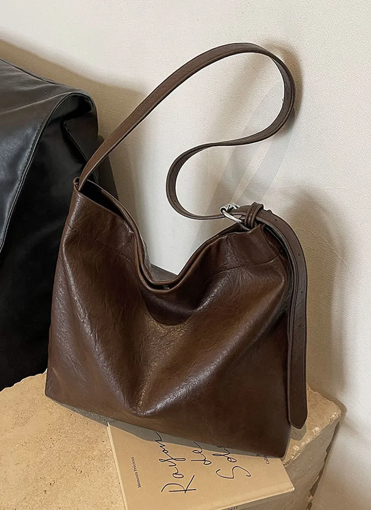 裏起毛エコレザーショルダーバッグ | whosbag | 詳細画像1