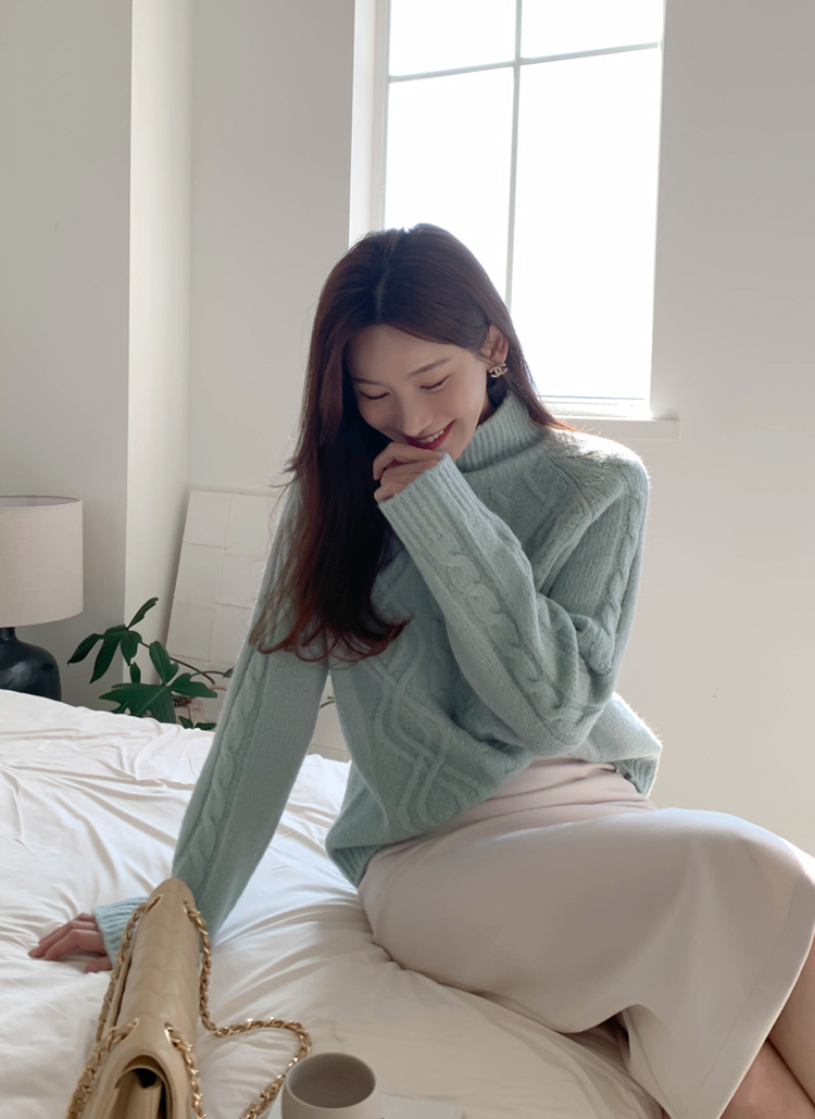 極美品✨PLEATS PLEASE プリーツ　スリット入り　ボトムス　カーキ 美品 プリーツプリーズ ロングスカート カーキ 片側スリット サイズ2