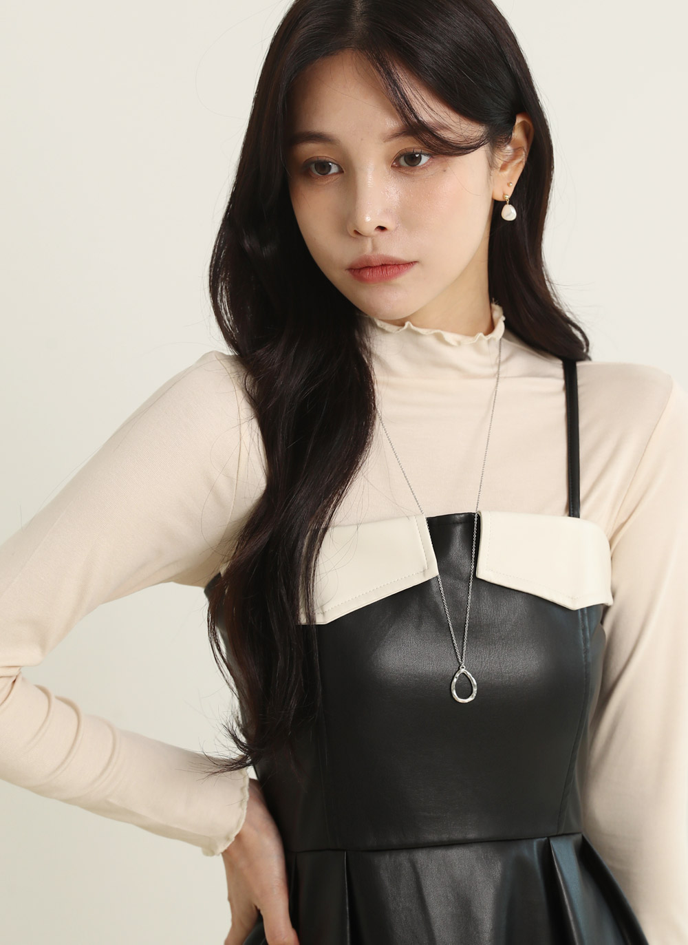 メロウヘムTシャツ&レザー調キャミワンピースSET | DHOLIC | 詳細画像8