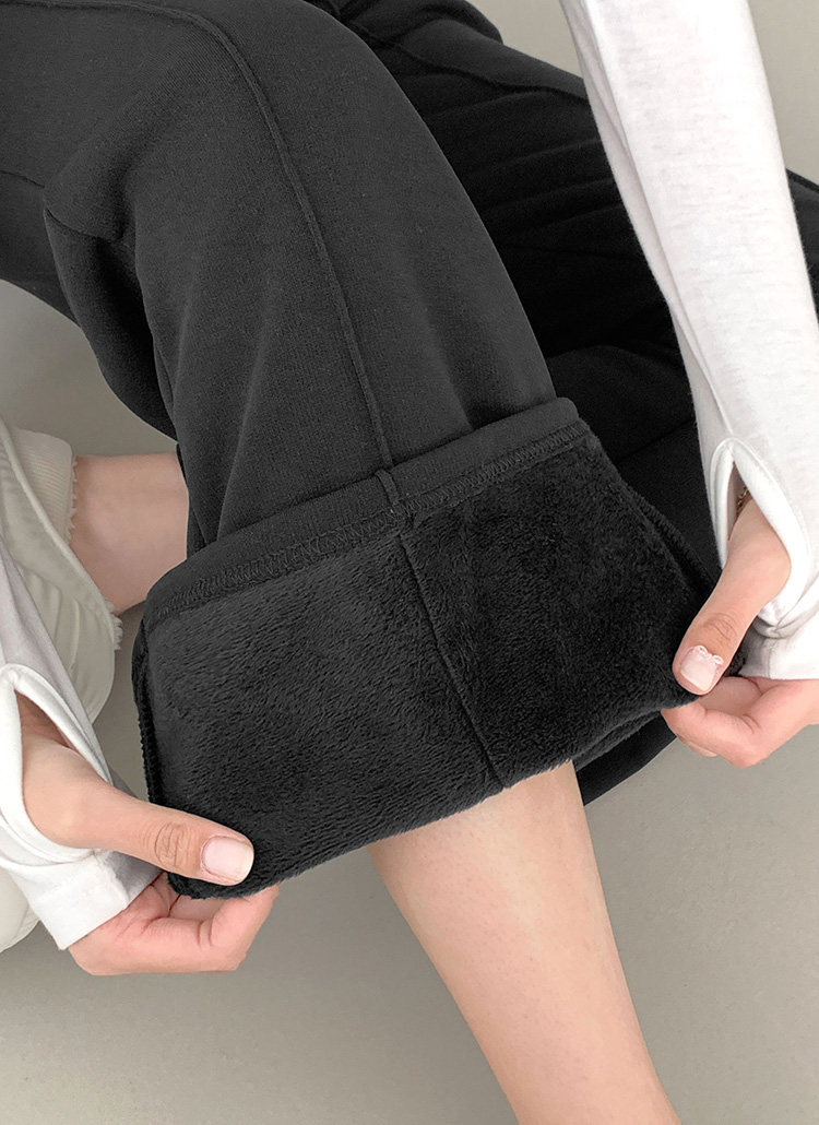 ファー裏地センタープレスフレアパンツ | レディース