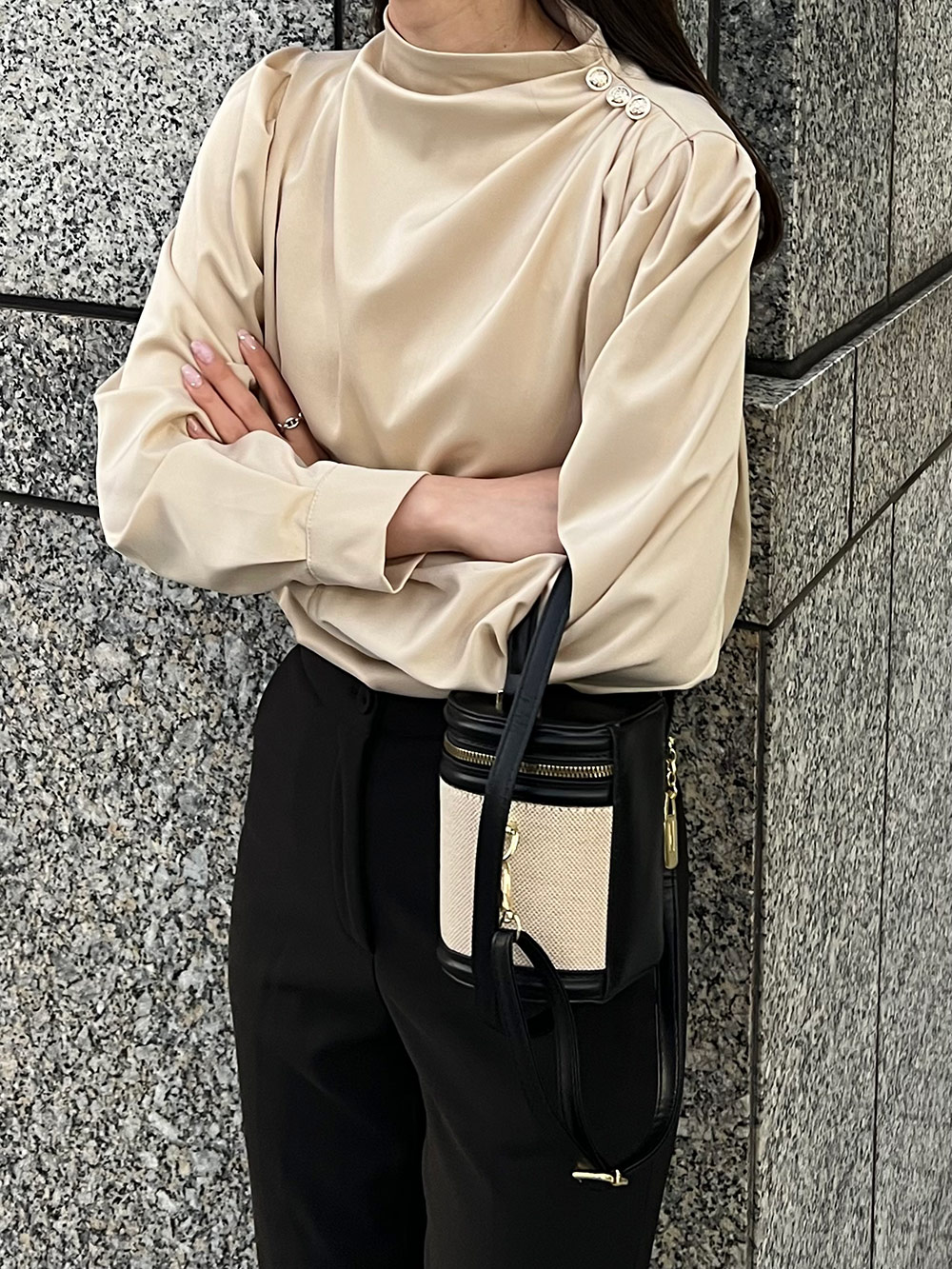 再入荷*ハーフネックドレープブラウス | レディースファッション 再入荷*ハーフネックドレープブラウス | レディースファッション