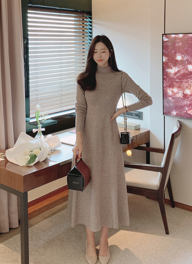 ハーフネックフレアラインニットワンピース | レディースファッション