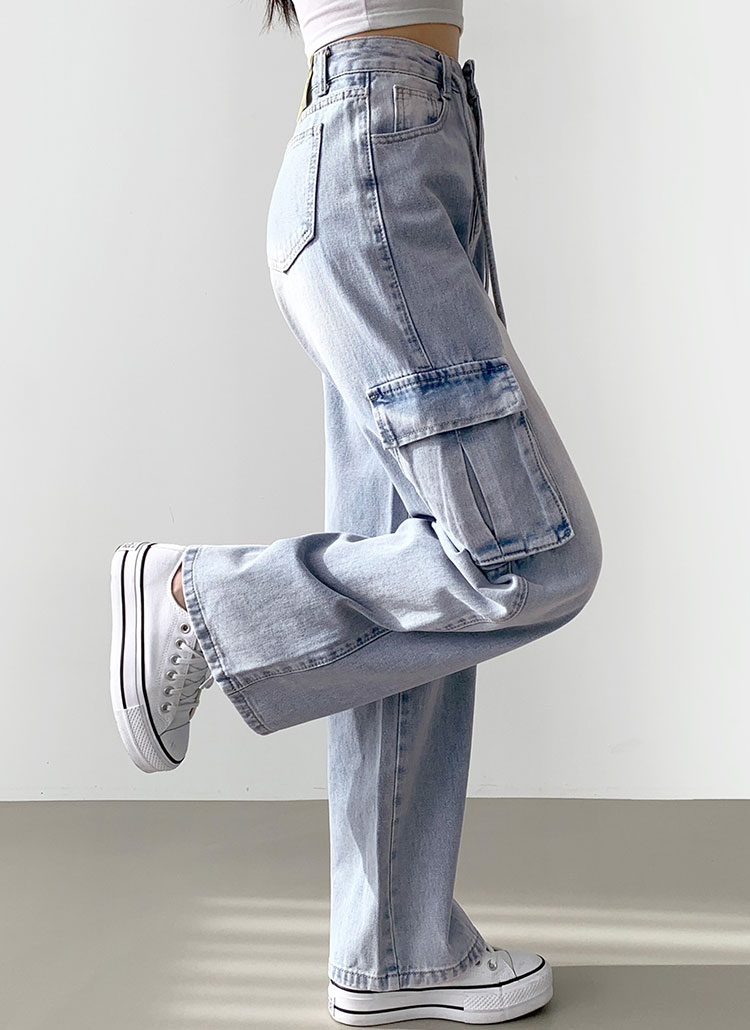 ハイウエスト strap cargo designフレアデニムパンツ（デニム