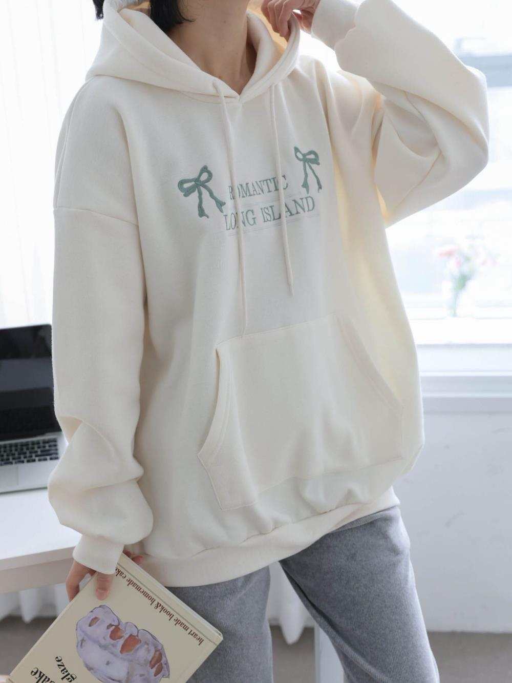 裏起毛リボン刺繍ルーズパーカー | レディースファッション通販