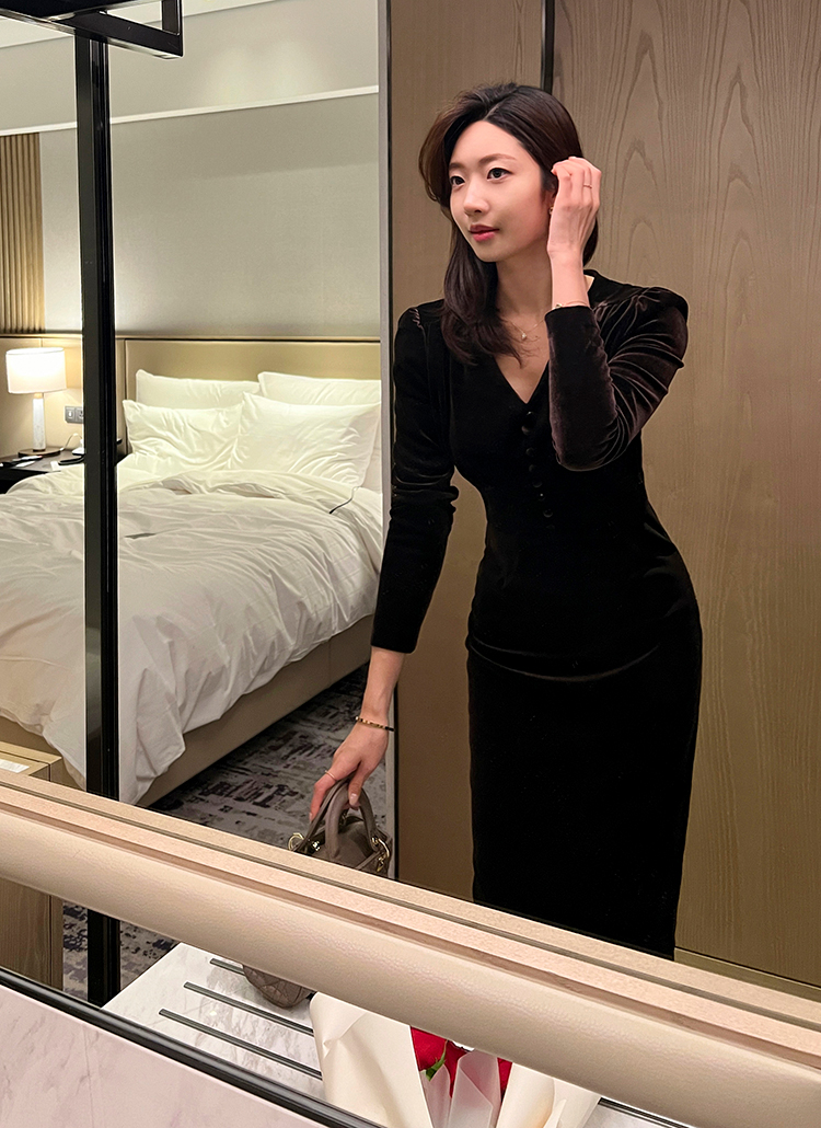 Vネックボタンベロアワンピース | レディースファッション通販 - DHOLIC