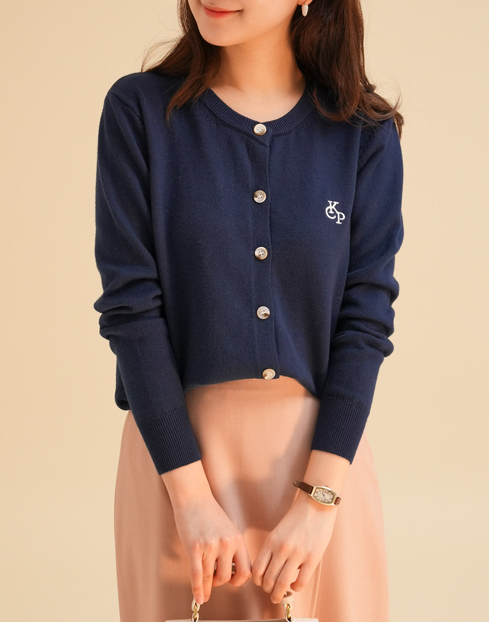 英字刺繍ラウンドカーディガン | レディースファッション通販