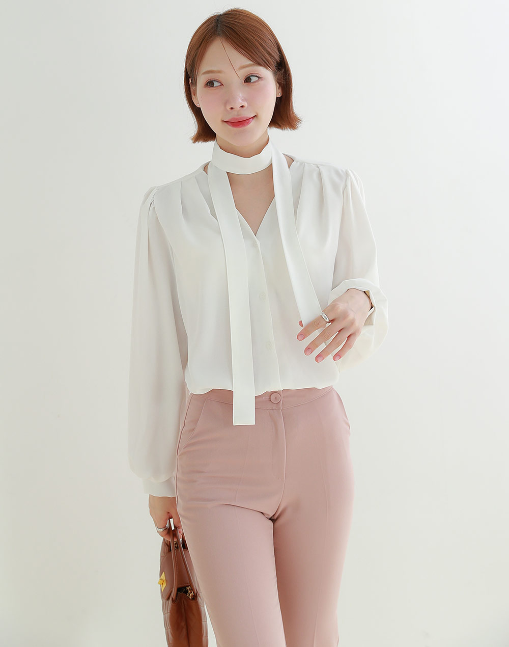 ストラップ付Vネックパフスリーブブラウス | DHOLIC | 詳細画像2