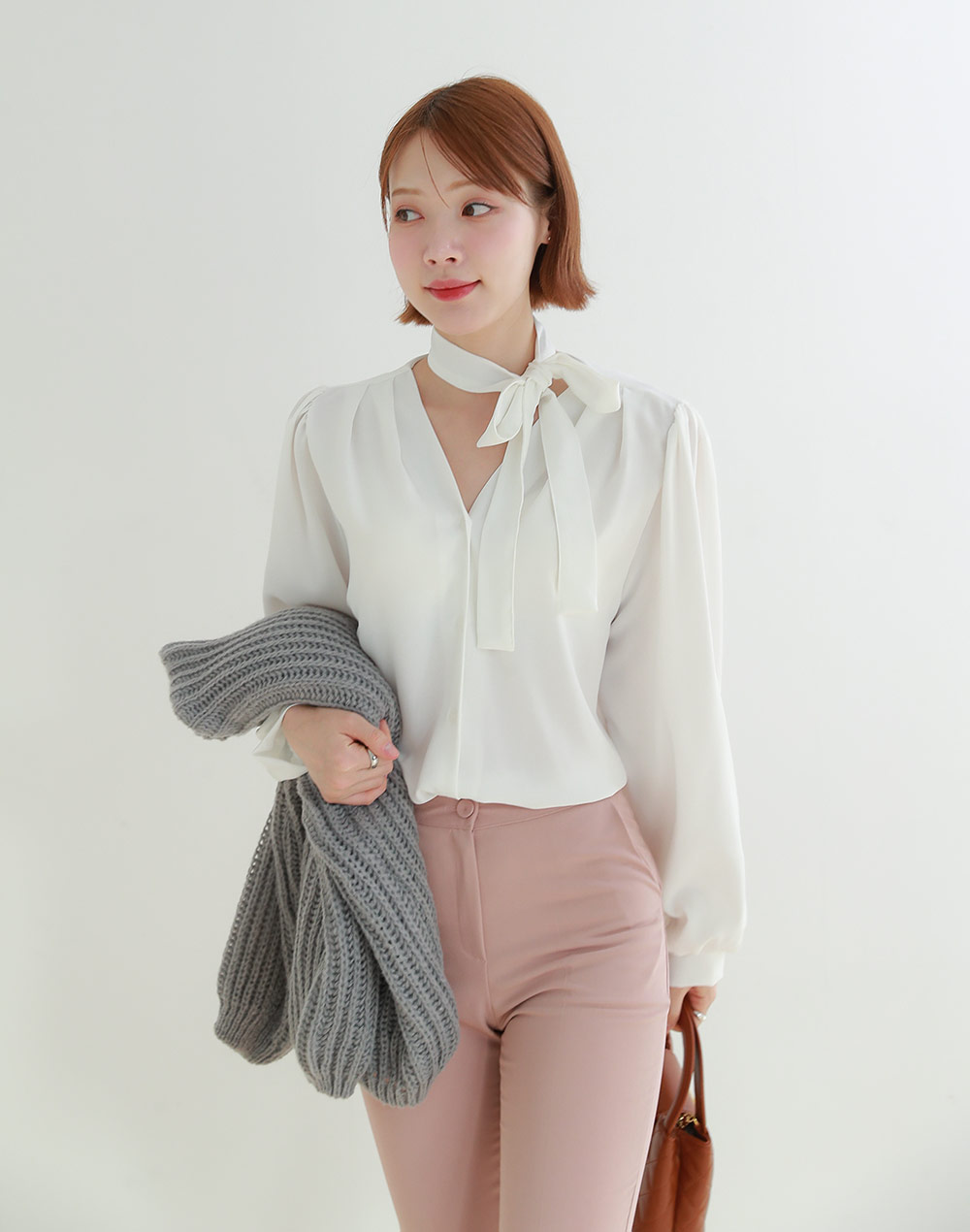 ストラップ付Vネックパフスリーブブラウス | DHOLIC | 詳細画像11