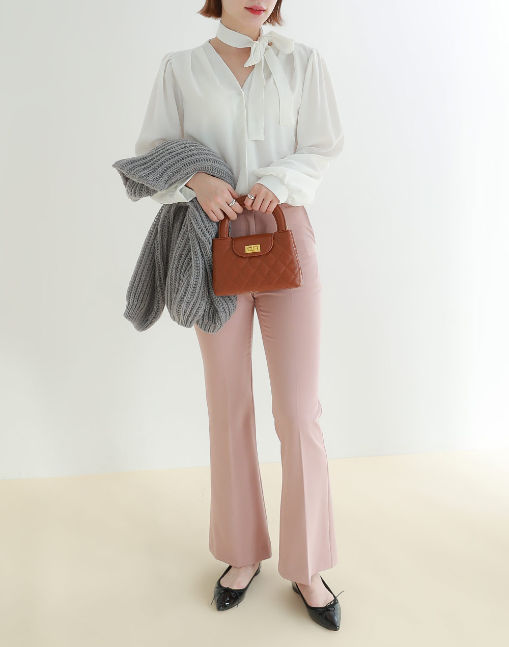 ストラップ付Vネックパフスリーブブラウス | DHOLIC | 詳細画像12