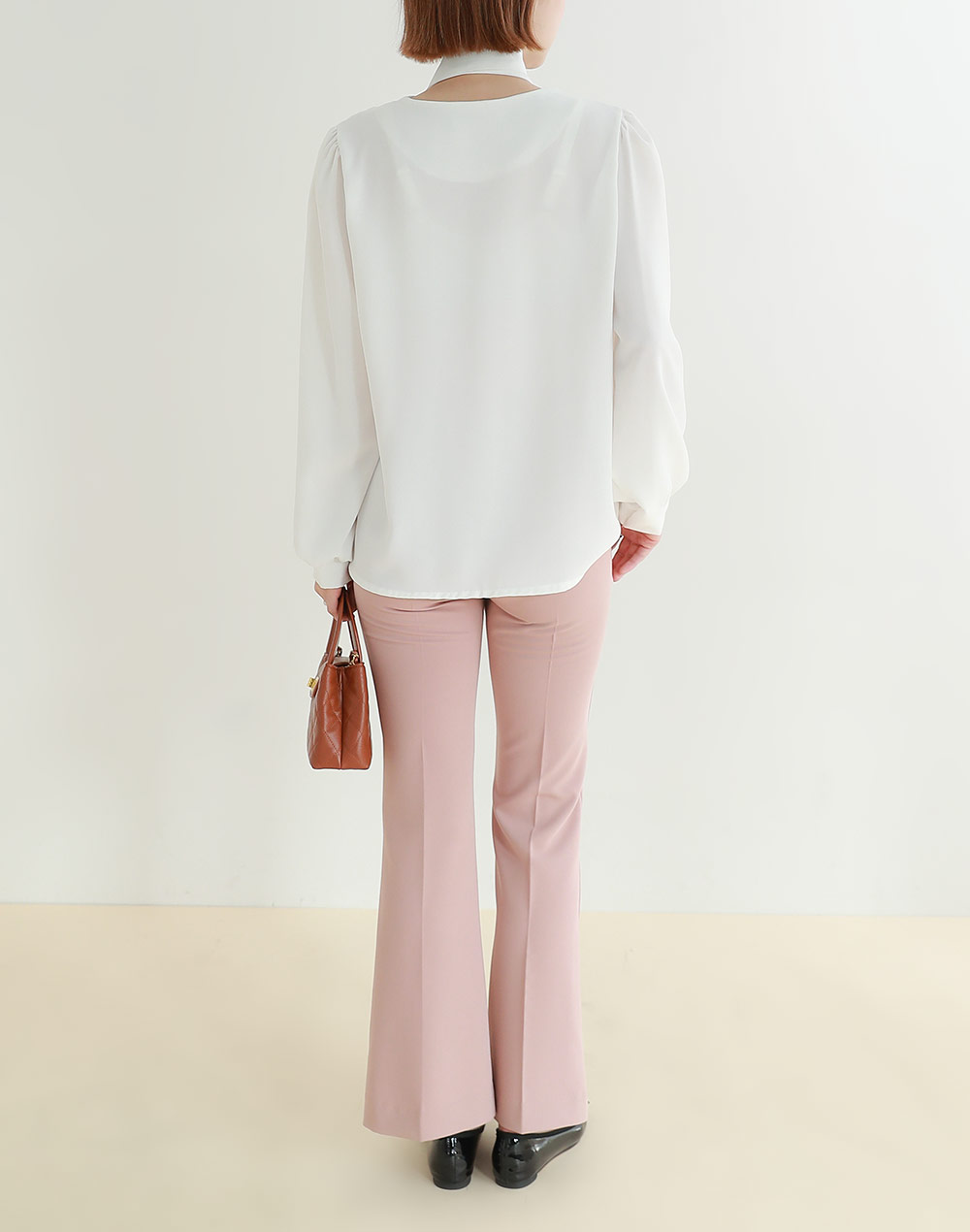 ストラップ付Vネックパフスリーブブラウス | DHOLIC | 詳細画像16