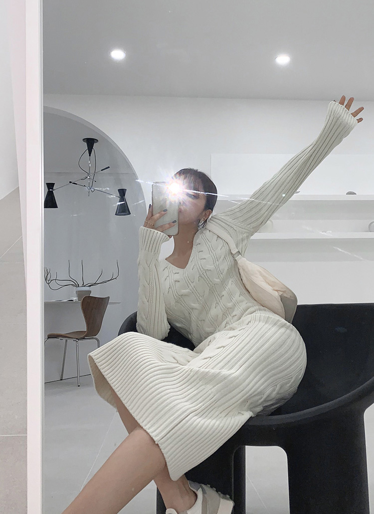 Vネックケーブルニットワンピース | レディースファッション通販 - DHOLIC