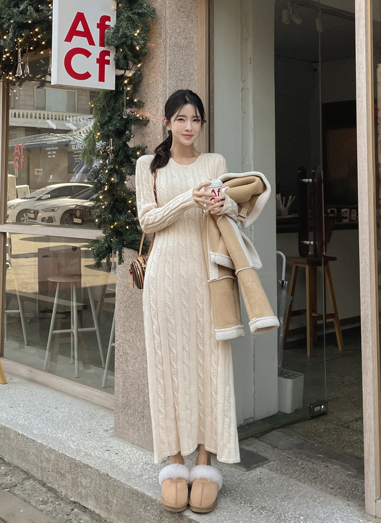 2色 ツイスト ニット ロング丈 ワンピース 長袖 きれいめ レトロ ツイストロングニットワンピース | レディースファッション通販