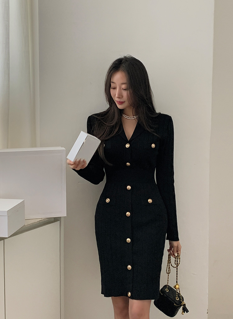 カラーネックゴールドボタンニットワンピース | レディース