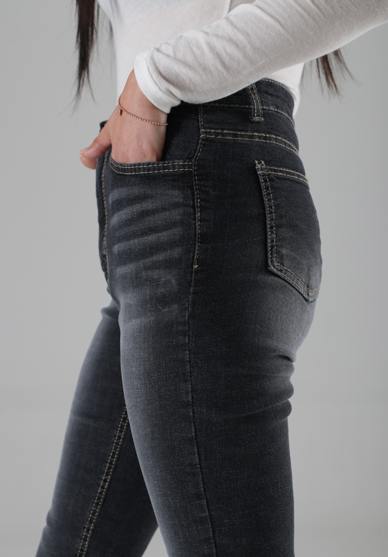 D.HYGEN - Bum Flap Damaged Denim Drop Crotch Slim Pants
