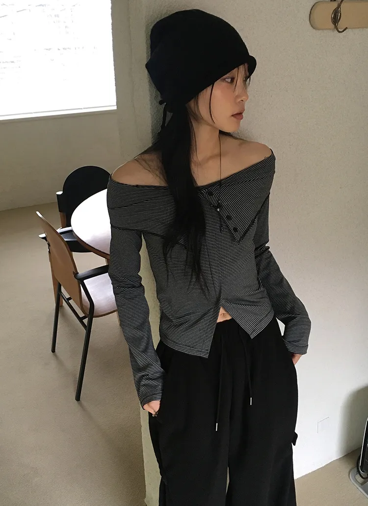 ボーダーボタンスリットオフショルTシャツ | WONDERWONDER | 詳細画像1