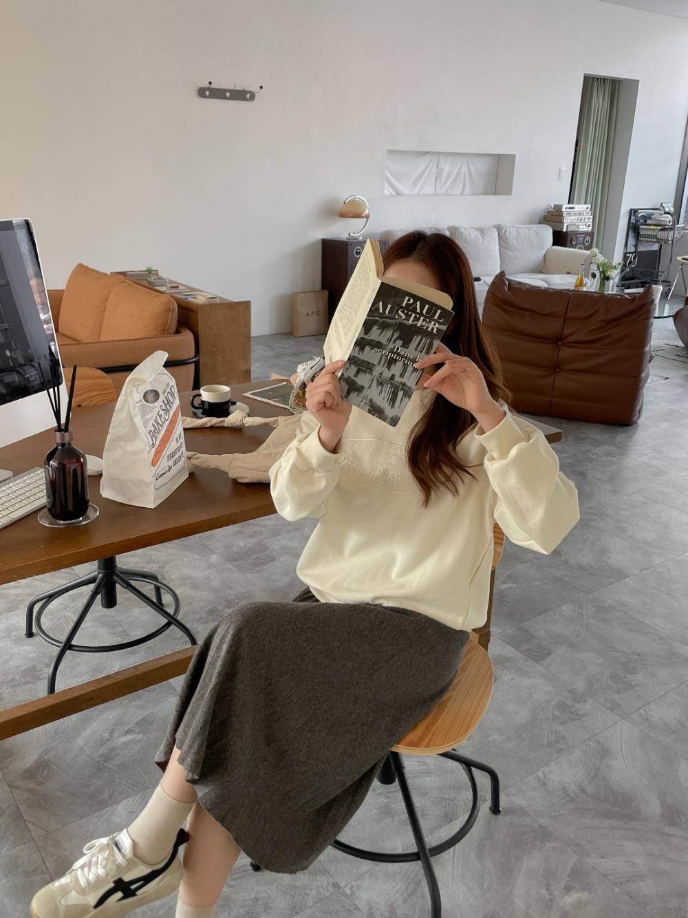 ドゥファミリィ。コットン ベージュ トレーナー新品未使用タグ付き オーバル刺繍レタリングスウェット | レディースファッション通販 - DHOLIC