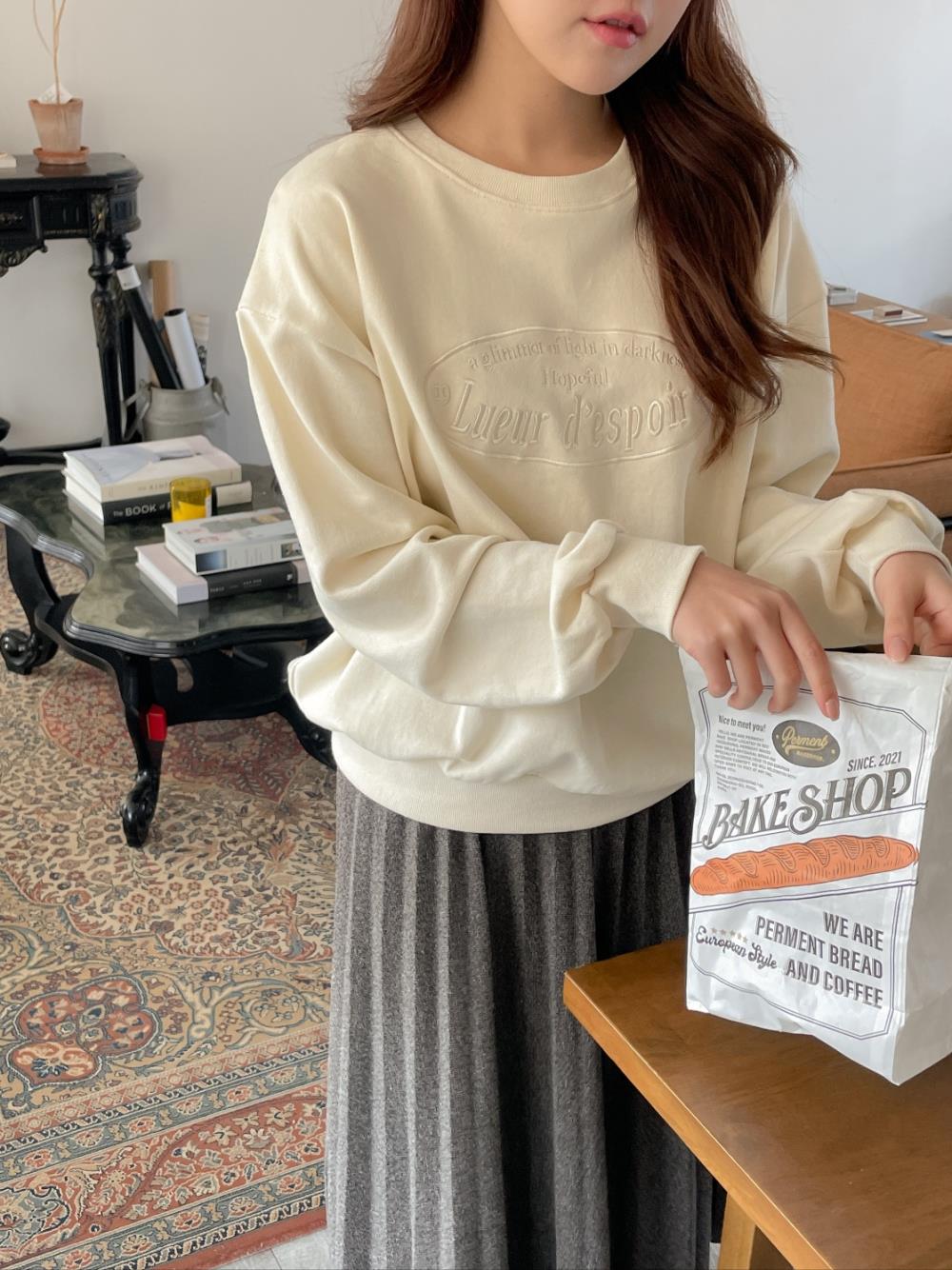 オーバル刺繍レタリングスウェット | レディースファッション通販 - DHOLIC