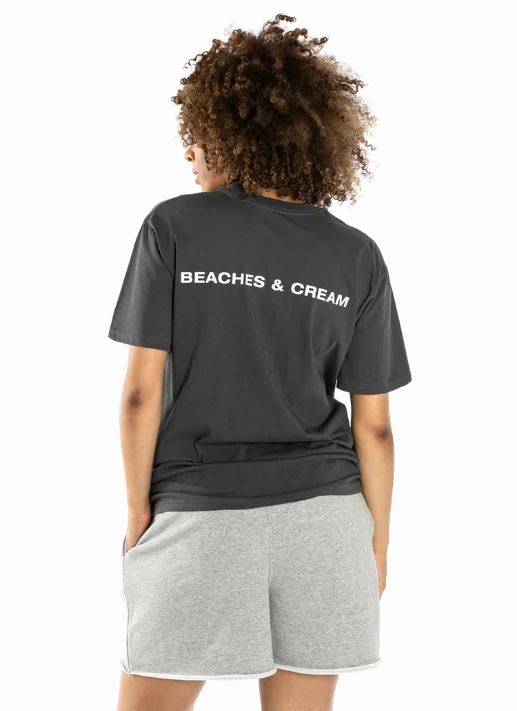 B&C SIMPLEロゴ半袖Tシャツ(CHARCOAL) | 詳細画像1