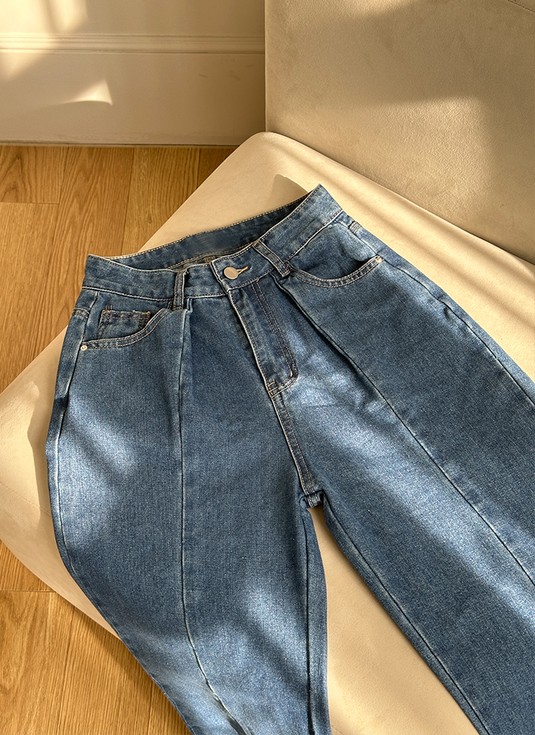 タックセンタープレスフレアデニムパンツ | レディースファッション