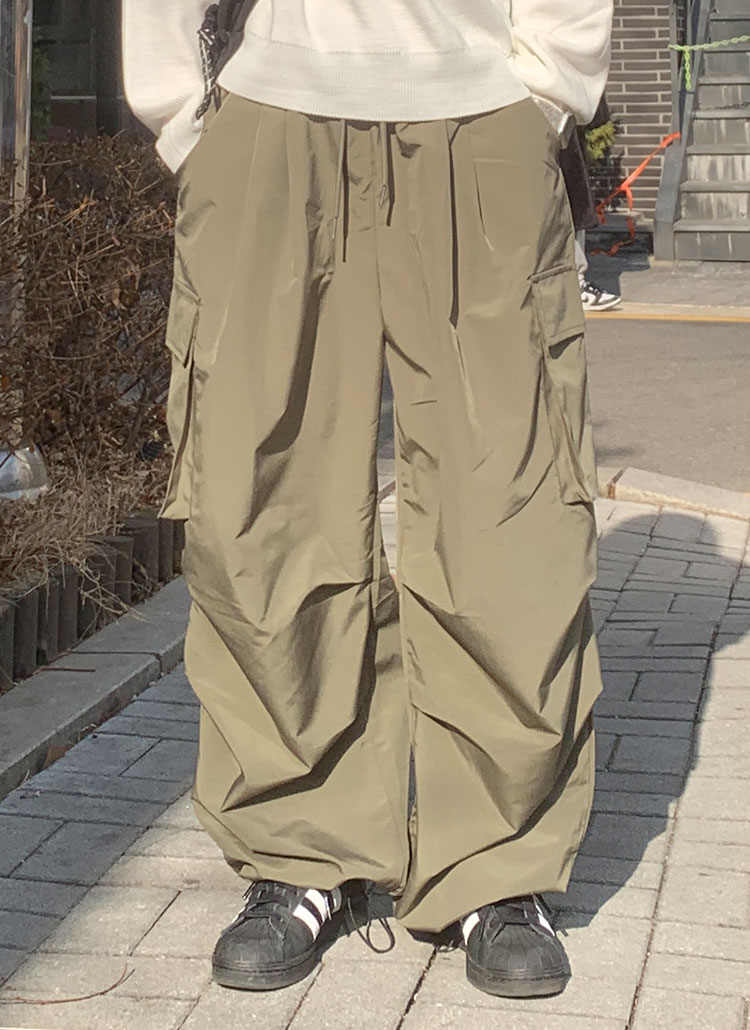ツータックパラシュートカーゴパンツ | レディースファッション通販