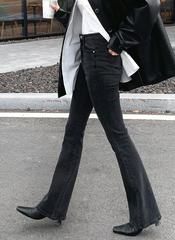 トゥービーシック✴︎フレアパンツ黒 TO BE CHIC クロップドパンツ 黒  