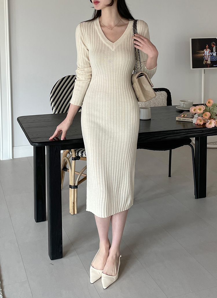 Vネックスリットニットワンピース | レディースファッション通販 - DHOLIC