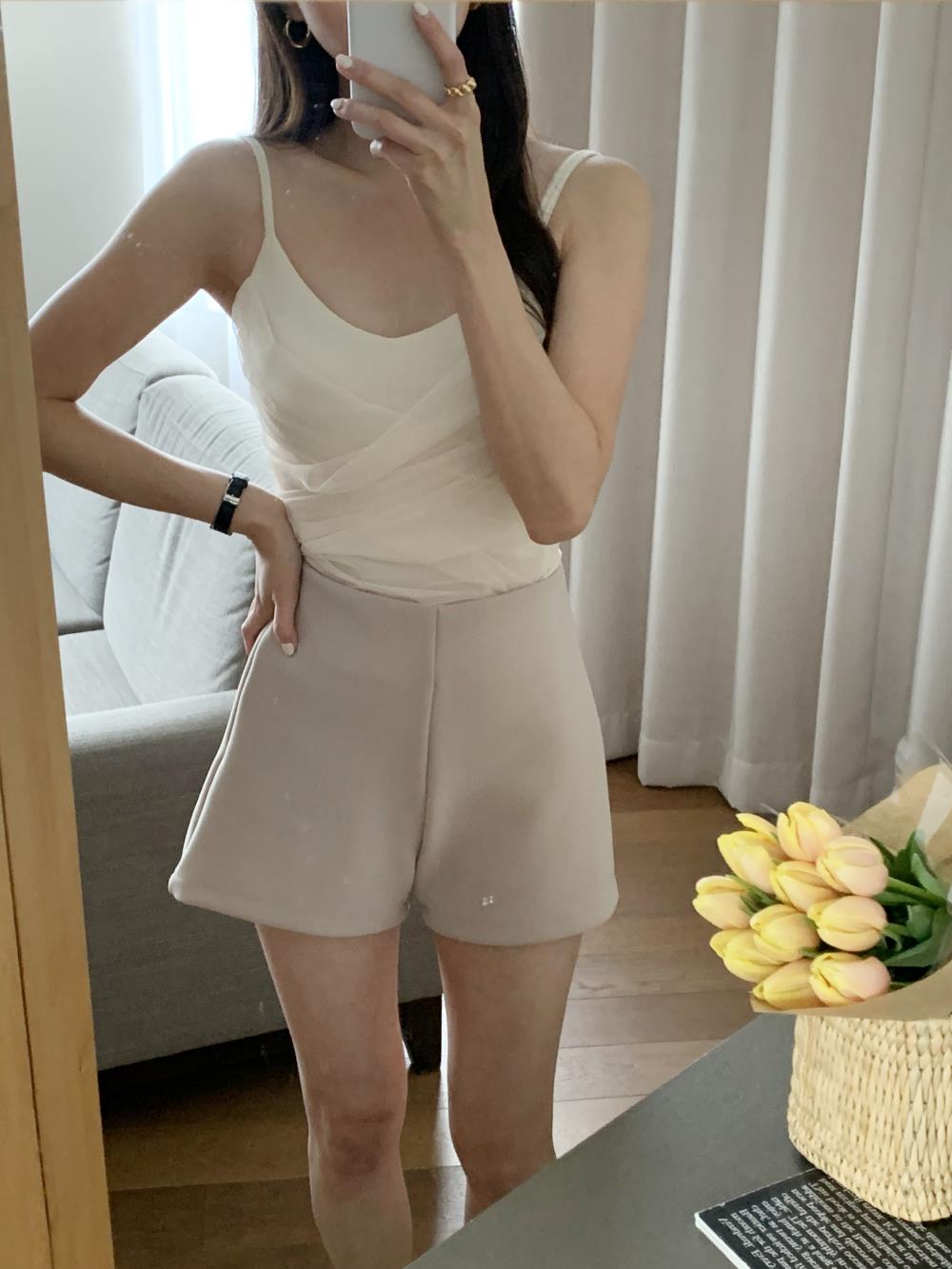 ボタンレスヒップダーツショートパンツ | 詳細画像20