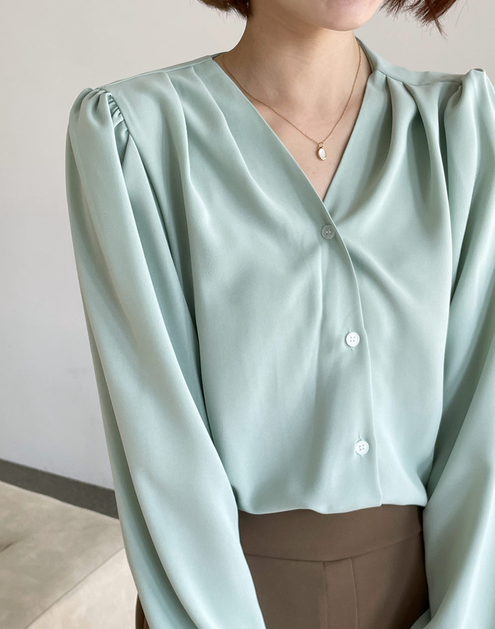 ストラップ付Vネックパフブラウス | DHOLIC | 詳細画像6